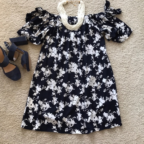 Navy Off the Shoulder Dress - Picture 5 of 8